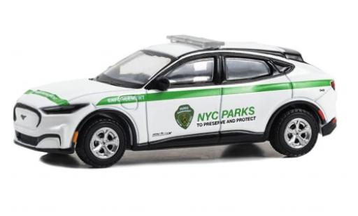 Modellautos Ford Mustang 1/64 Greenlight Mach E NYC Department Of Parks & Recreation 2023 1:64 Ford Mustang 1/64 Greenlight Mach E NYC Department Of Parks & Recreation 2023 1:64 modellautos