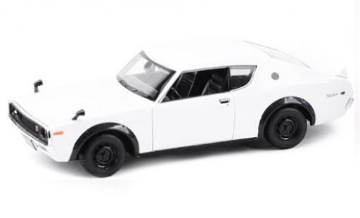 Modellautos Nissan Skyline 1/24 Maisto 2000 GT-R (KPGC110) weiss 1973 Nissan Skyline 1/24 Maisto 2000 GT-R (KPGC110) weiss 1973 modellautos