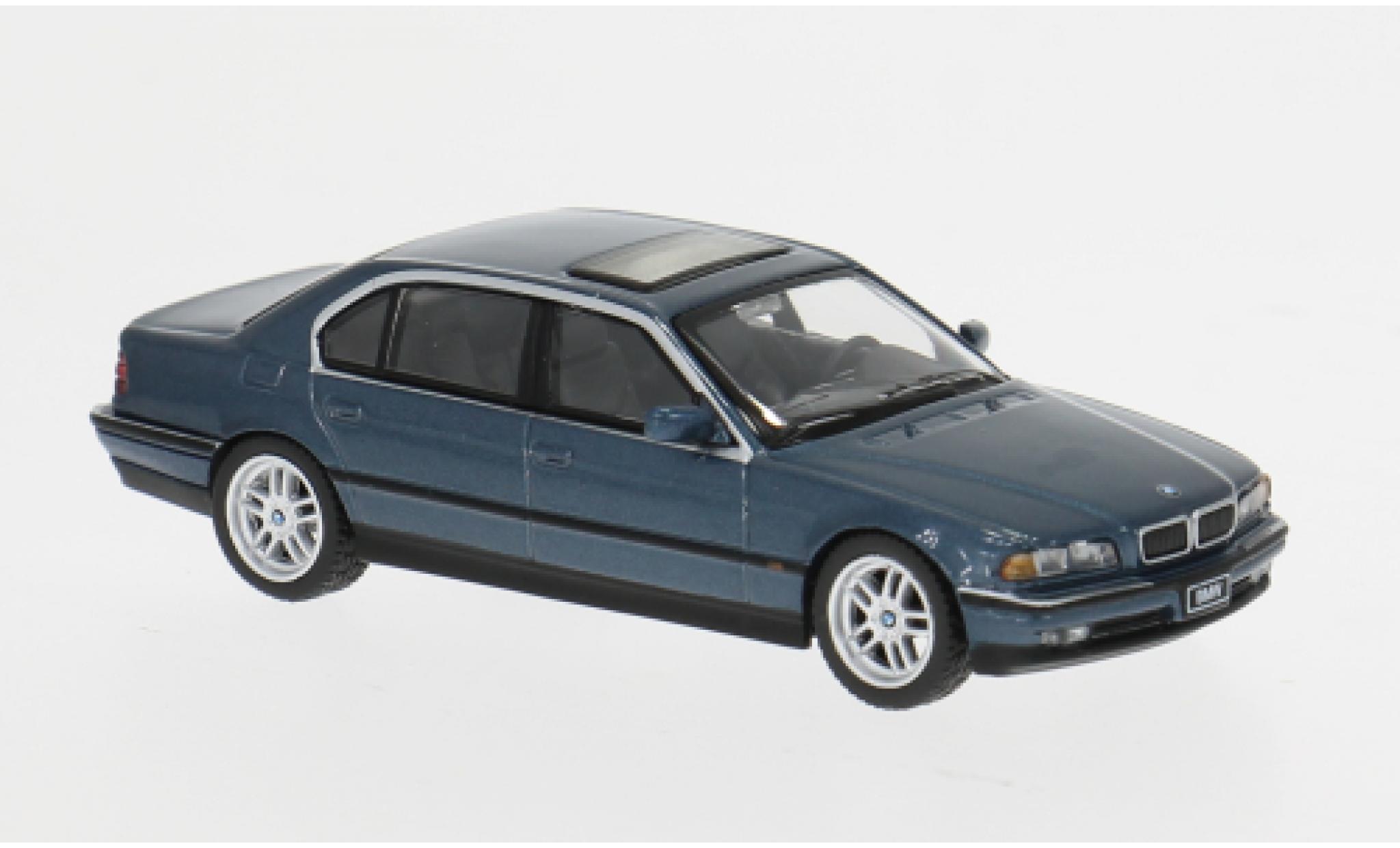 Bmw 750 1/64 Mini GT iL (E38) blau 1:64 modellautos