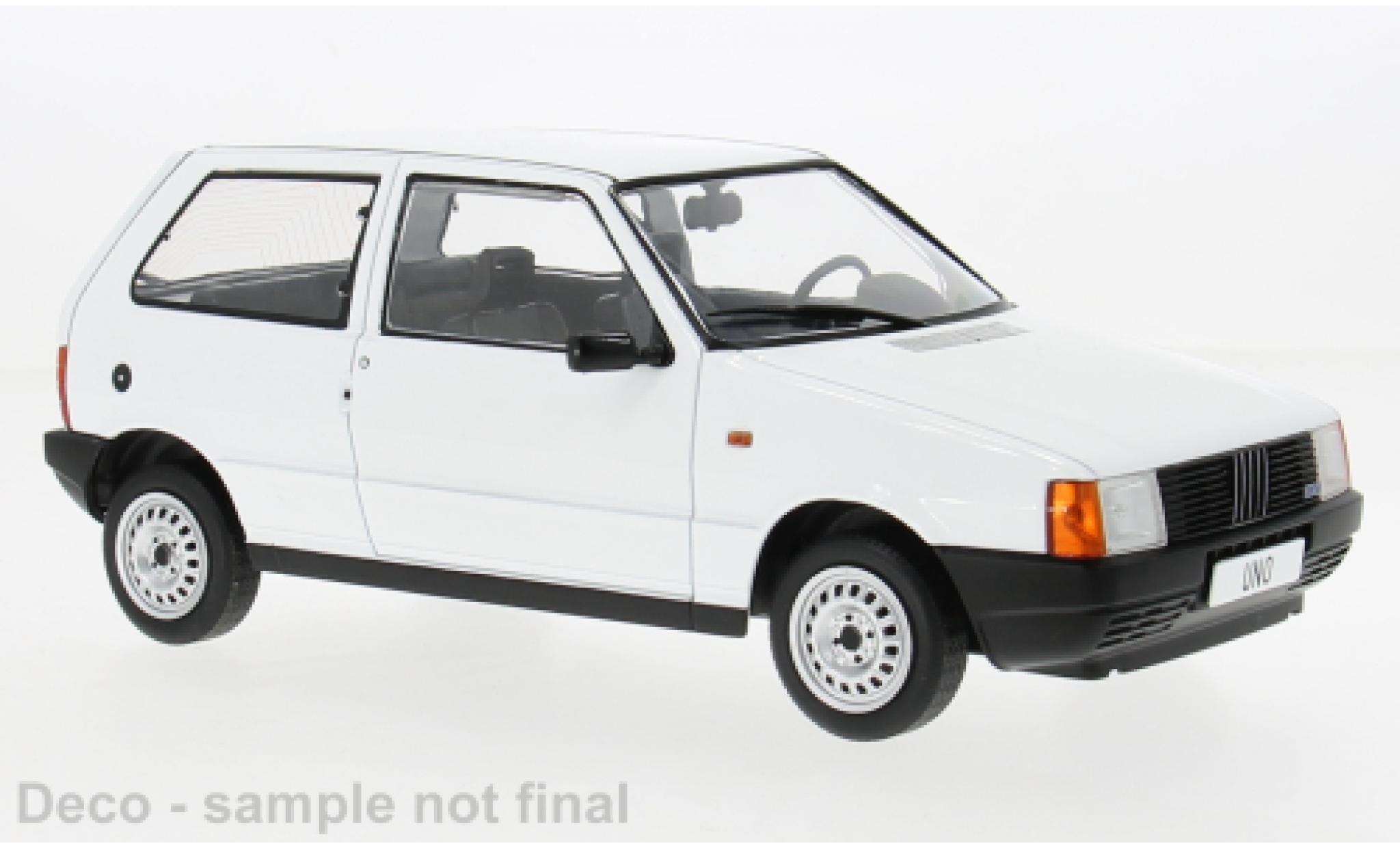 Fiat Uno 1/18 MCG weiss 1984 1:18 modellautos