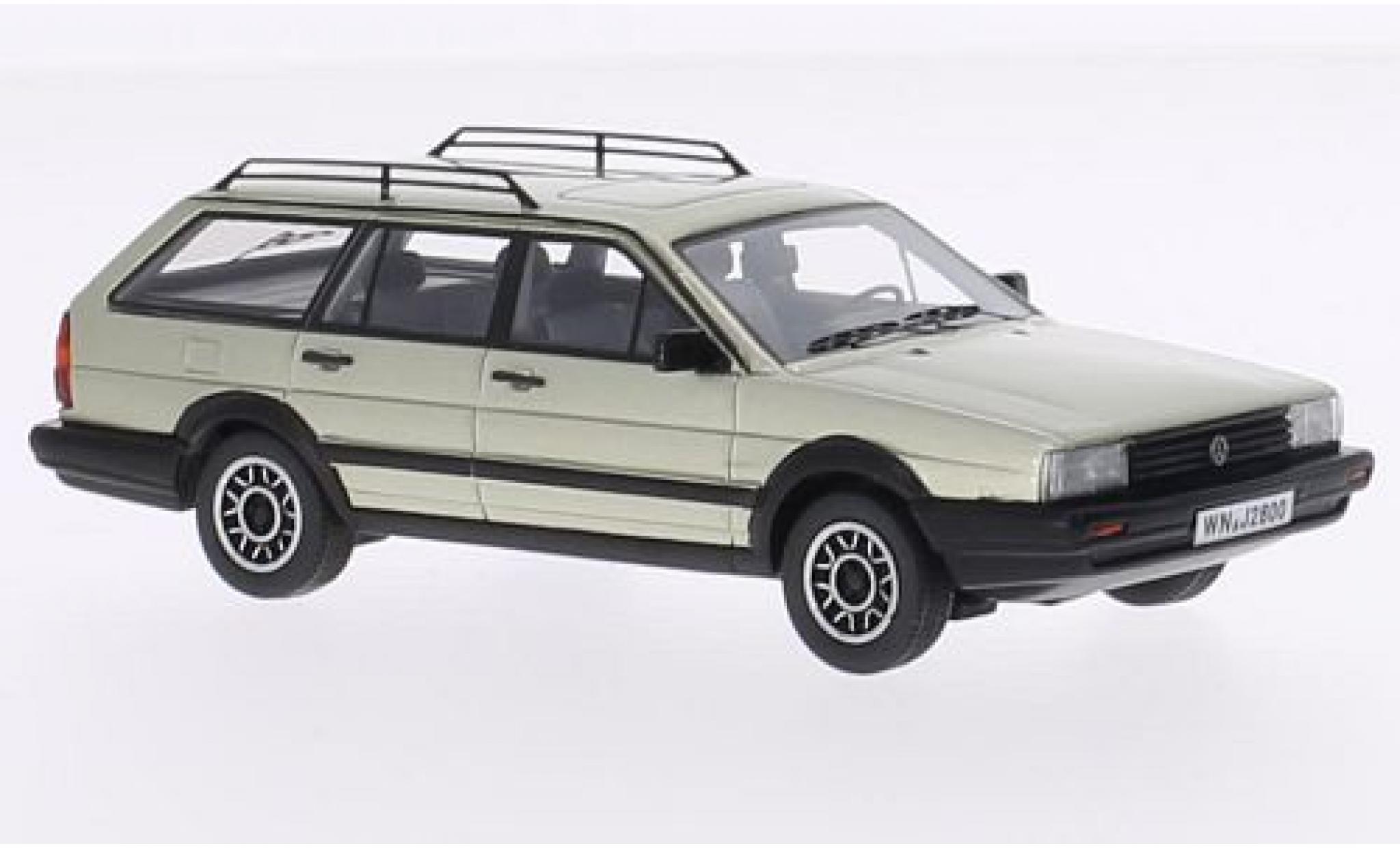 Volkswagen Passat 1/43 Kess Variant GT Syncro metallise beige 1985 1:43 modellautos