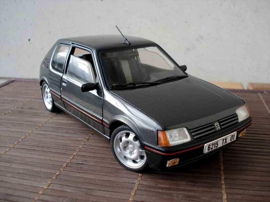 Diecast model cars Peugeot 205 GTI 1/18 Solido 1.9 Rouge Vallelunga GTI red  accidentee 