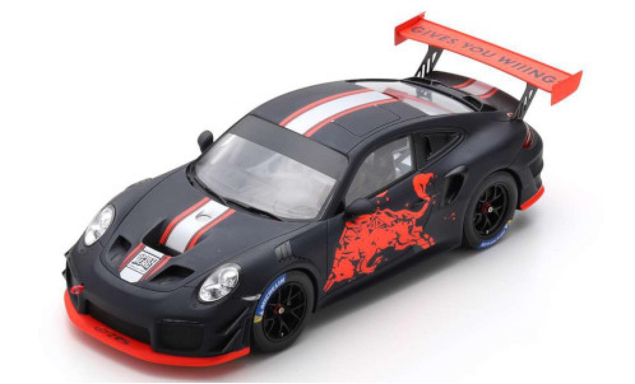 Aston Martin V8 Vantage GT2 1/18 Spark Porsche GT2 RS Clubsport matt-schwarz/Dekor Red Bull 2019 Modellautos Aston Martin V8 Vantage GT2 1/18 Spark Porsche GT2 RS Clubsport matt-schwarz/Dekor Red Bull 2019 modellautos