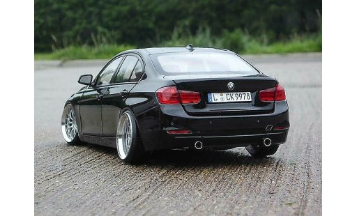 Bmw 335 berline 1/18 Paragon F30 3er Limousine schwarz jantes 20 pouces modellautos