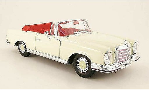 Mercedes 280 1966 1/18 Maisto se (w111) cabriolet weiss modellautos