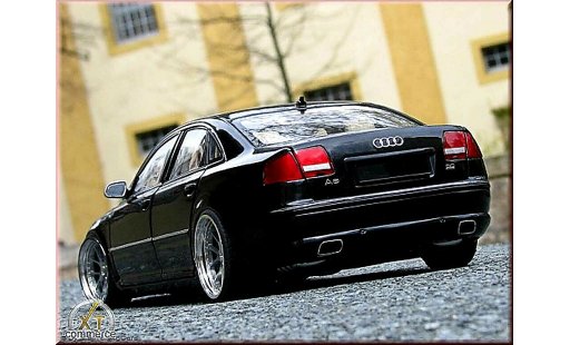 Audi A8 berline 1/18 Kyosho schwarz jantes 20 pouces modellautos