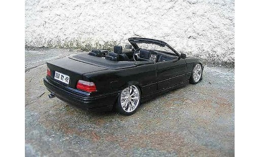 Bmw 325 Cabriolet 1/18 Maisto E36 schwarz jantes chromees modellautos
