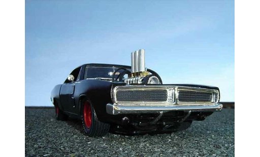 Dodge Charger 1969 1/18 Hot Wheels bad rider modellautos