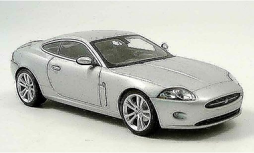 Jaguar XK coupe 1/43 Minichamps grau metallisee 2005 modellautos