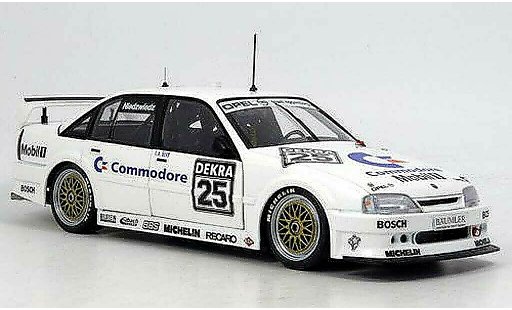 Opel Omega DTM 1/18 Minichamps 3000 24v niedzwiedz 1991 modellautos