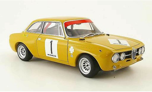Alfa Romeo Giulia GT Am 1/18 Autoart no.1 jarama 1970 modellautos