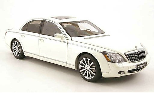 Maybach 57 S 1/18 Autoart weiss 2005 modellautos