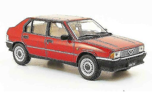 Alfa Romeo 33 1.3 1/43 Pego rot 1983 modellautos
