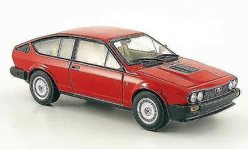 Alfa Romeo Alfetta gtv 1/43 Minichamps V 2.5 v6 rot 1983 modellautos