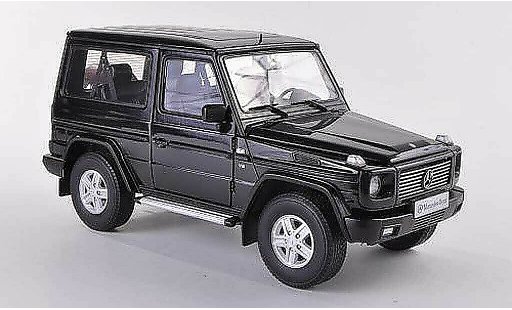 Mercedes Classe G SWB 1/18 Autoart schwarz 90er-Baureihe modellautos