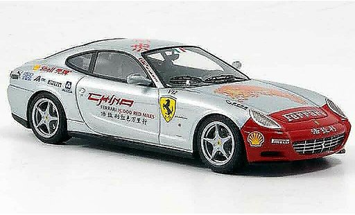 Ferrari 612 Scaglietti 1/43 Look Smart grau metallisee rot 15000 red miles tour modellautos