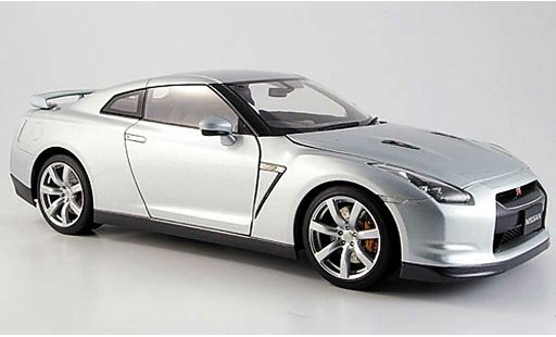 Nissan Skyline R35 1/18 Autoart gtr grau modellautos