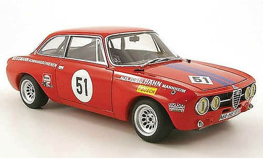 Alfa Romeo Giulia GT Am 1/18 Autoart no.51 h.ertl drm 1971 modellautos