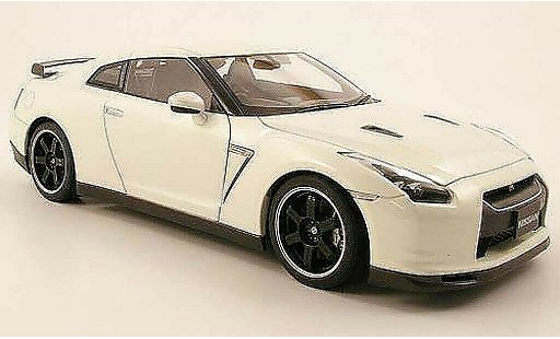 Nissan Skyline R35 1/18 Autoart gtr spec v weiss modellautos