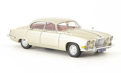Jaguar MK 10 1/43 Neo beige 1967 modellautos