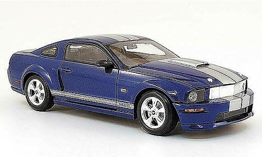 Shelby GT Coupe 1/18 Shelby Collectibles blau avec bandes 2008 modellautos