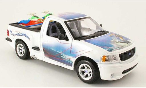 Ford F-150 Pickup 1/18 Burago F 150 blanc avec 2 jet ski dans la benne modellautos