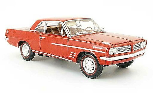Pontiac Tempest Coupe 1/18 Highway 61 rot-braun 1963 modellautos