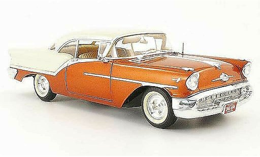 Oldsmobile Super 88 Base 1/18 Highway 61 orange/beige 1957 modellautos