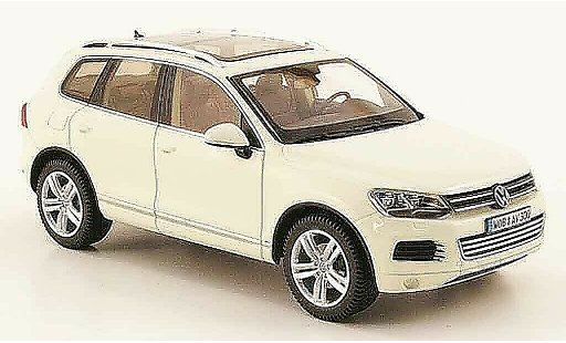 Volkswagen Touareg Base 1/43 Schuco ii weiss 2010 modellautos