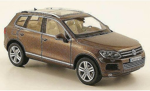 Volkswagen Touareg Base 1/43 Schuco II (C 2) braun 2010 modellautos
