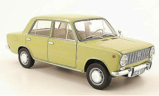 Lada 1200 Base 1/18 IST Models oliv 1971 modellautos