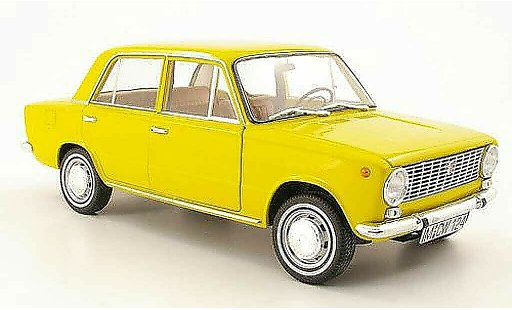 Fiat 124 Limousine 1/18 IST Models gelb l.e. 1012 1971 modellautos