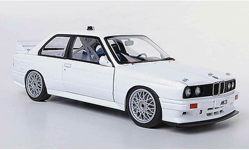 Bmw M3 dtm 1/18 Autoart E30 weiss Plain Body Version modellautos