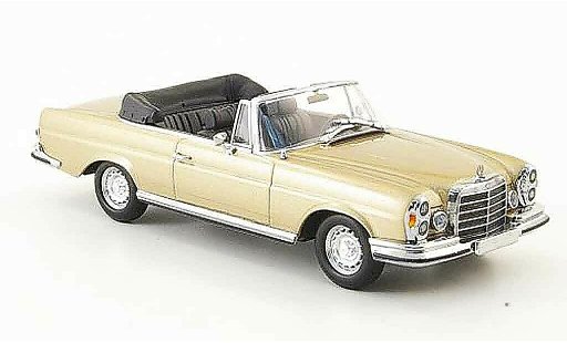 Mercedes 280 1970 1/43 Minichamps SE 3.5 Cabrio (W111) or MCW modellautos