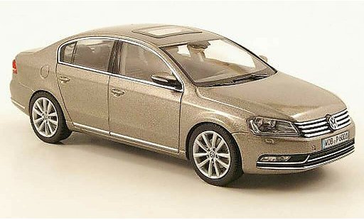 Volkswagen Passat B7 1/43 Schuco grau 2010 modellautos