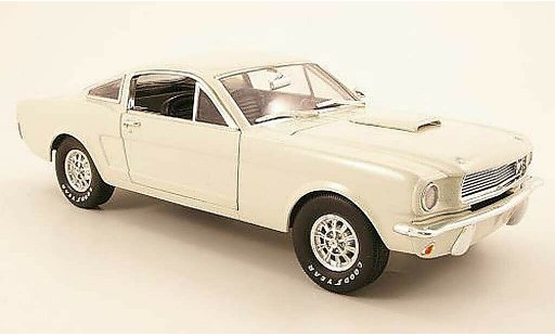 Shelby GT 350 1966 1/18 Shelby Collectibles weiss modellautos