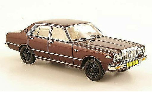 Datsun 200L Berline 1/43 Neo Laurel (C230) braun modellautos