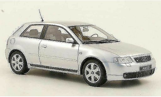 Audi S3 berline 1/18 Ottomobile (8L) grau metallisee modellautos