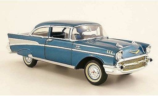 Chevrolet Bel Air Coupe 1/18 Highway 61 1957 blau modellautos