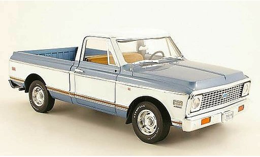 Chevrolet C-10 Pickup 1/18 Highway 61 Fleetside Pick Up blau/weiss 1972 modellautos