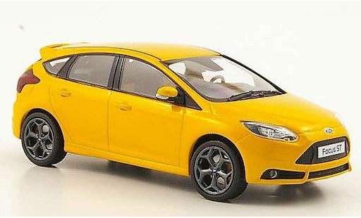 Ford Focus ST 1/43 Minichamps MkIII orange 2011 modellautos