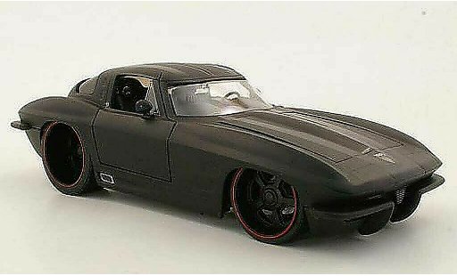 Chevrolet Corvette Stingray 1/18 Jada Toys C2 Stingrau mattschwarz/schwarz 1963 modellautos