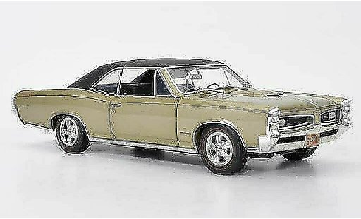 Pontiac GTO Hardtop 1/18 Highway 61 beige/matt schwarz 1966 modellautos