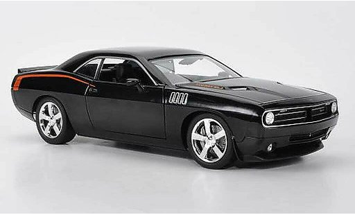 Plymouth Cuda Concept 1/18 Highway 61 HEMI schwarz mit orangener Dekoration modellautos
