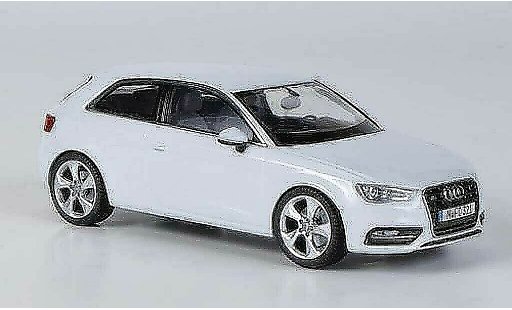 Audi A3 berline 1/43 Schuco weiss 2012 modellautos