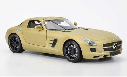 Mercedes SLS Coupe 1/18 Minichamps coupe AMG or 2010 modellautos