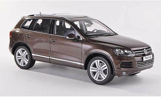 Volkswagen Touareg Base 1/18 Kyosho II braun 2010 modellautos