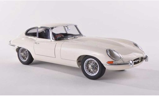 Jaguar E-Type 1961 1/18 Autoart Coupe serie I 3.8 -beige modellautos