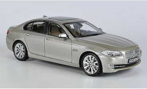 Bmw 518 F10 1/18 Welly d or modellautos
