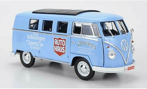 Volkswagen Combi Base 1/18 Greenlight T1 Samba Autohaus - Custom and Sports Car Accessories 1962 modellautos